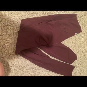Size 4/6 maroon lululemon leggings